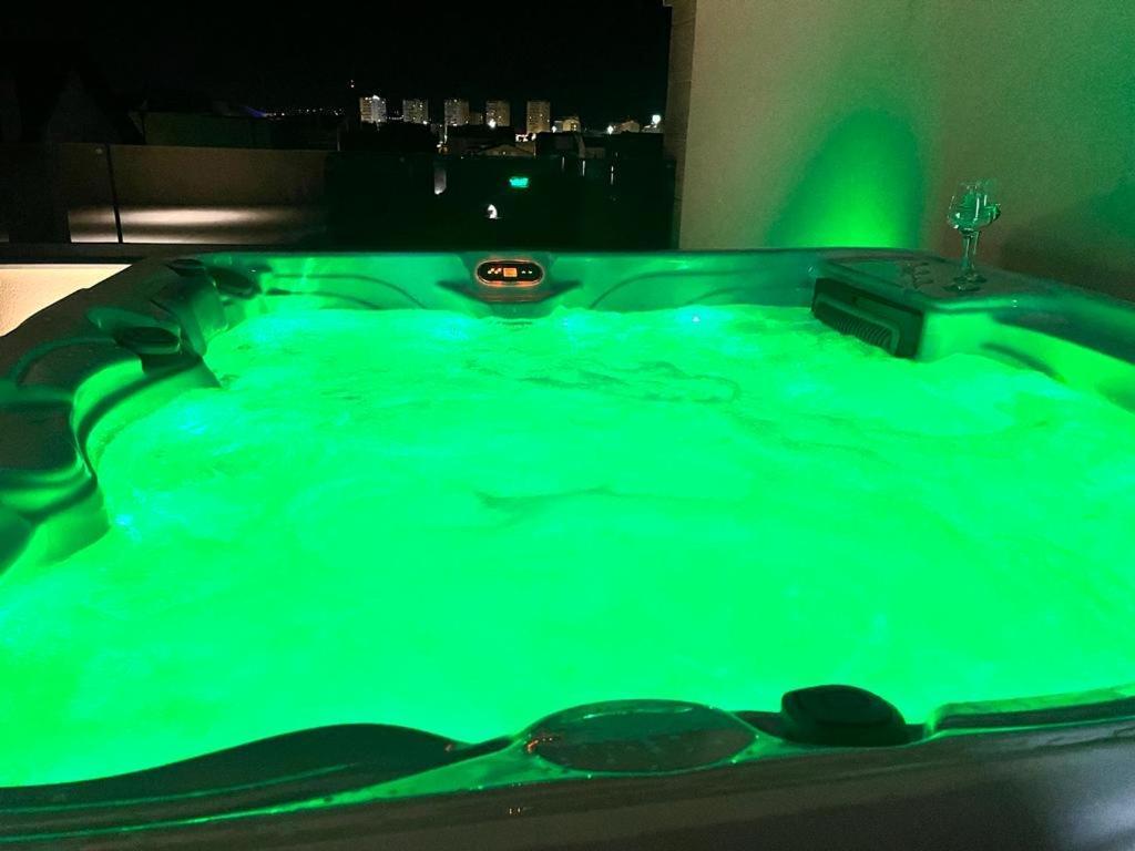 Olive Oasis Penthouse With Jacuzzi Apartment Задар Екстериор снимка