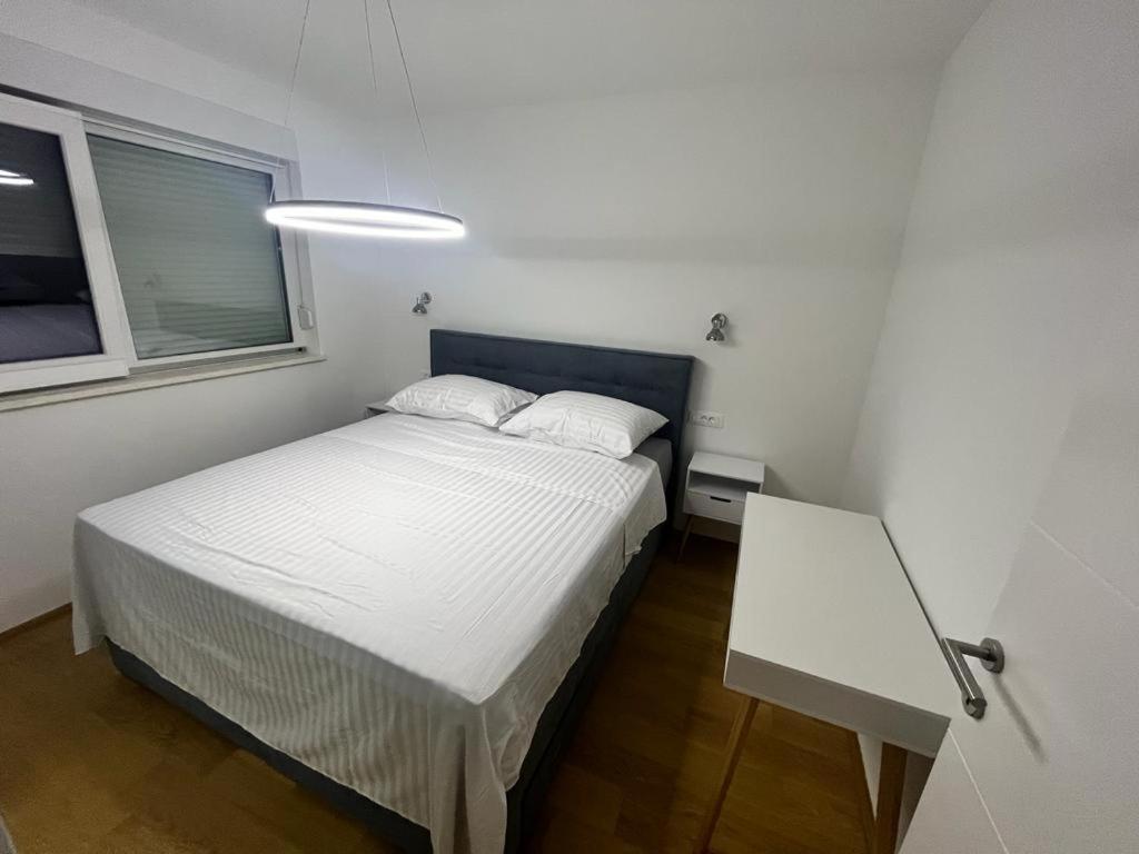 Olive Oasis Penthouse With Jacuzzi Apartment Задар Екстериор снимка