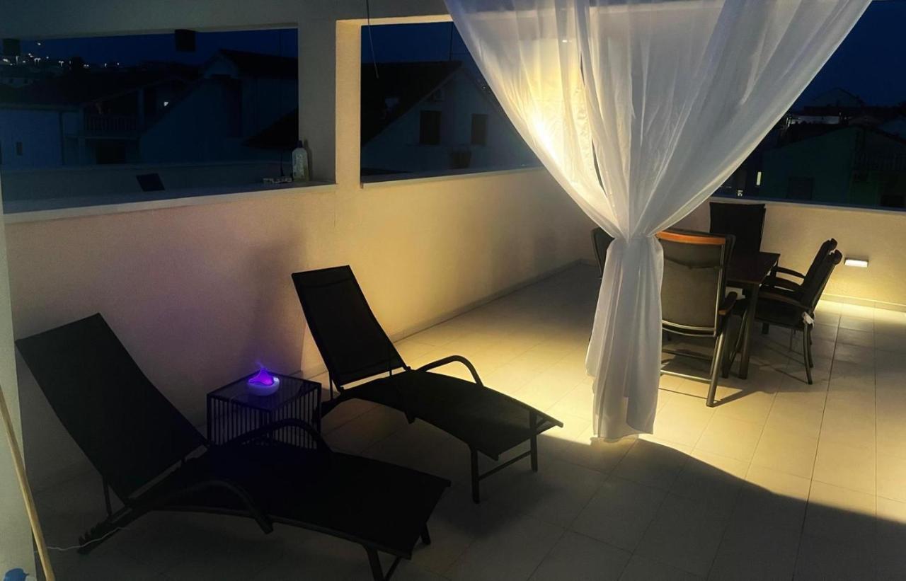 Olive Oasis Penthouse With Jacuzzi Apartment Задар Екстериор снимка