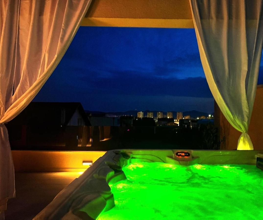 Olive Oasis Penthouse With Jacuzzi Apartment Задар Екстериор снимка